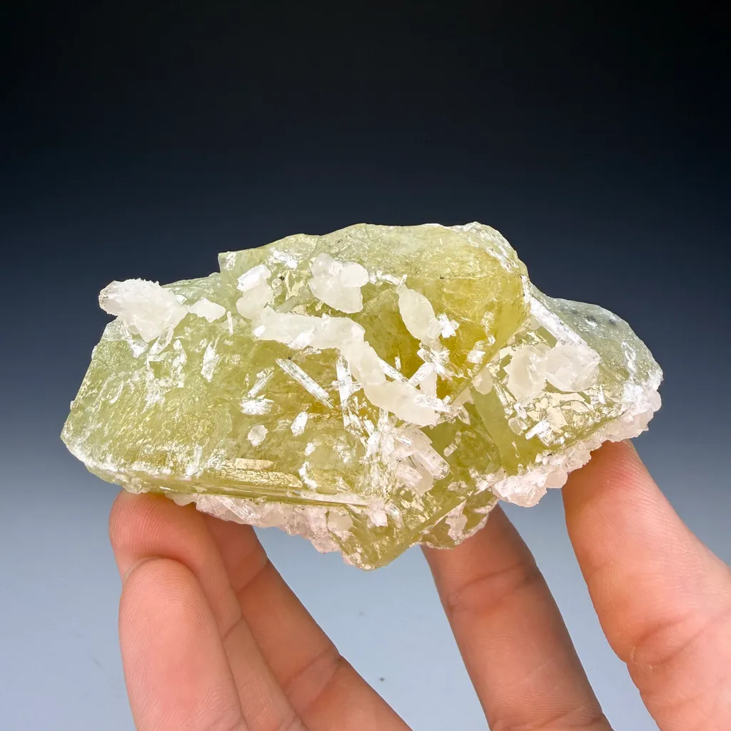 Datolite - image 4