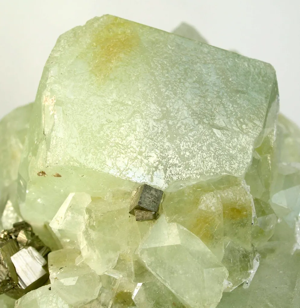 Datolite - image 4