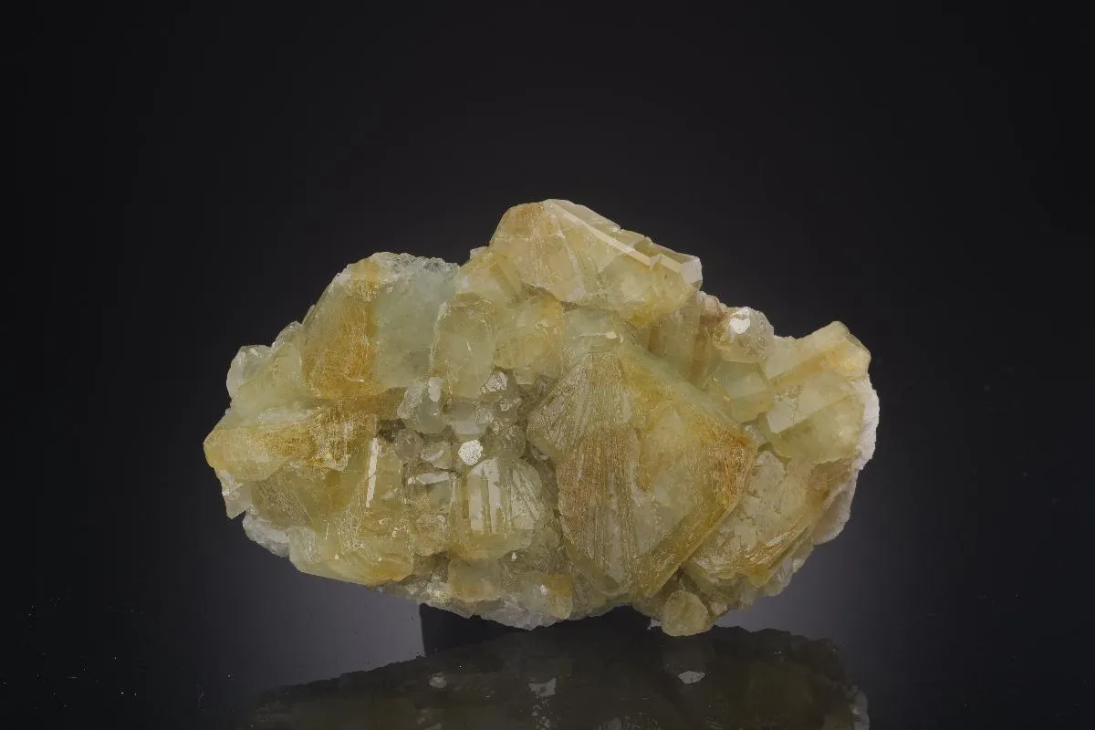Datolite - image 1
