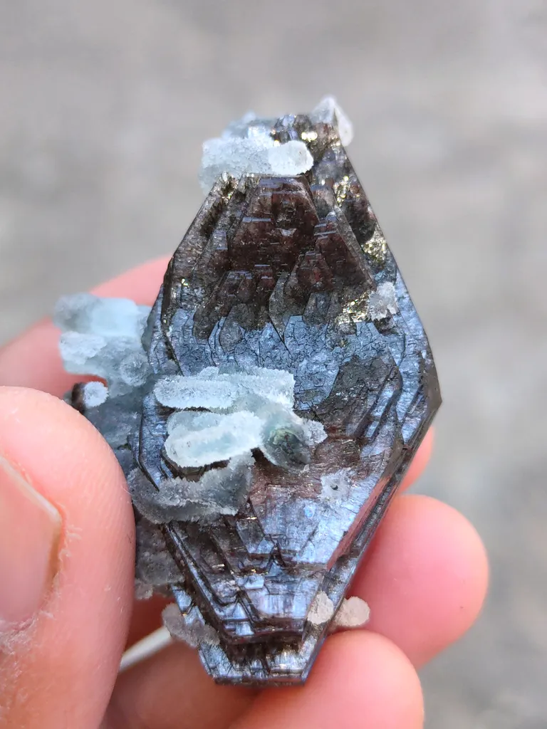 Deep Brown Heulendite With Chalcedony - image 5