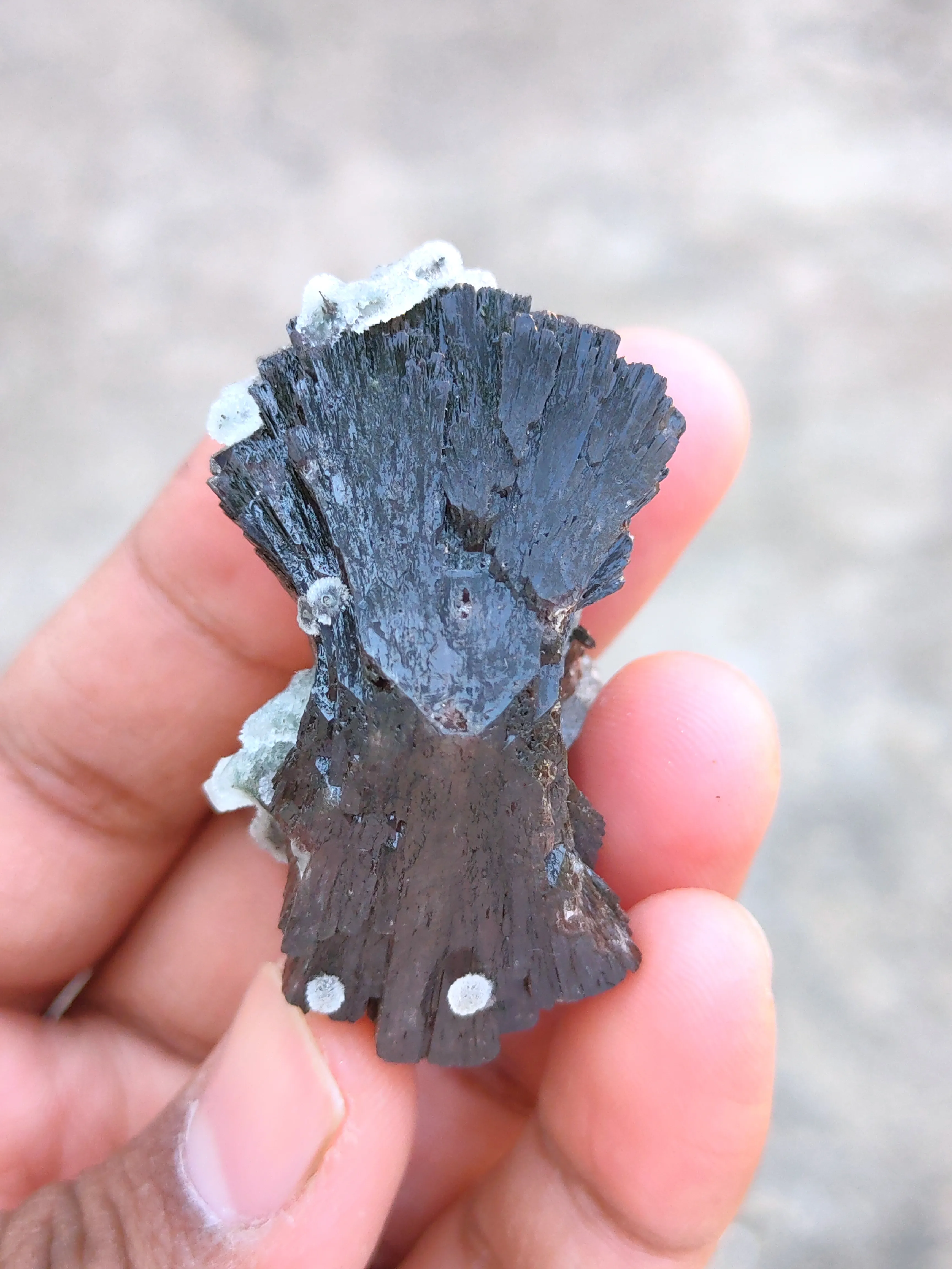 Deep Brown Heulendite With Chalcedony - image 3