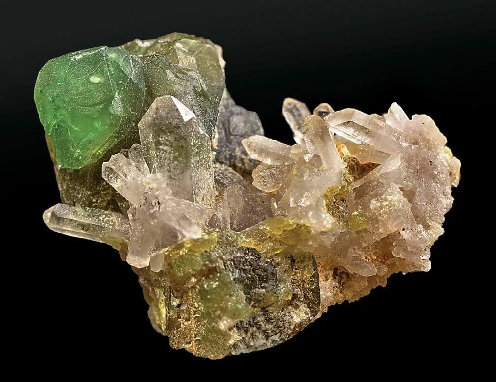 Demantoid, Quartz image