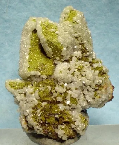 Descloizite, Vanadinite, Dolomite image
