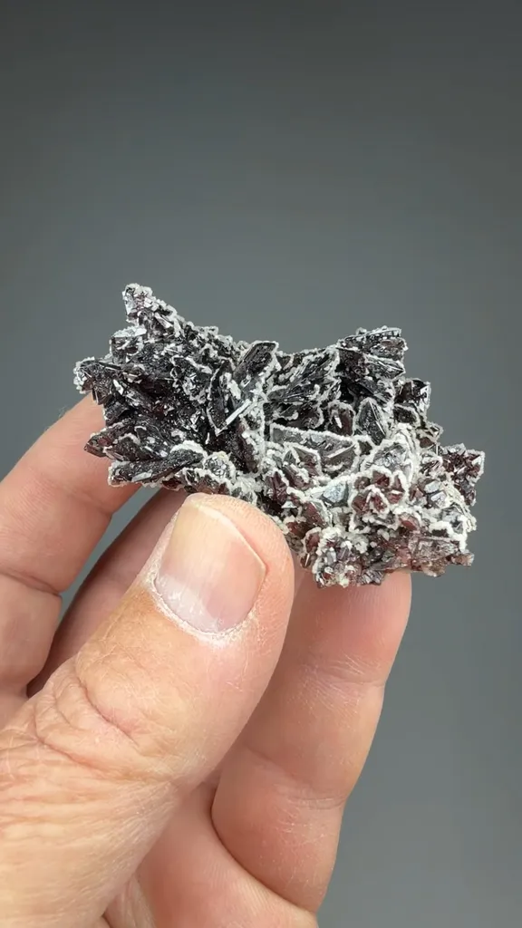 Descloizite with Calcite - image 2