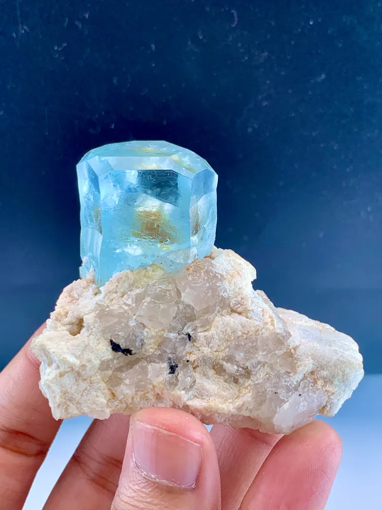 Diamond cut Aquamarine from Pakistan - image 2
