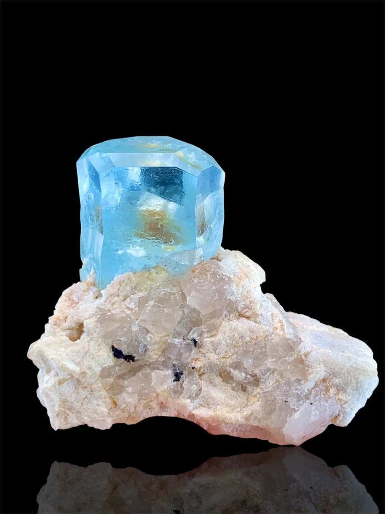 Diamond cut Aquamarine from Pakistan image