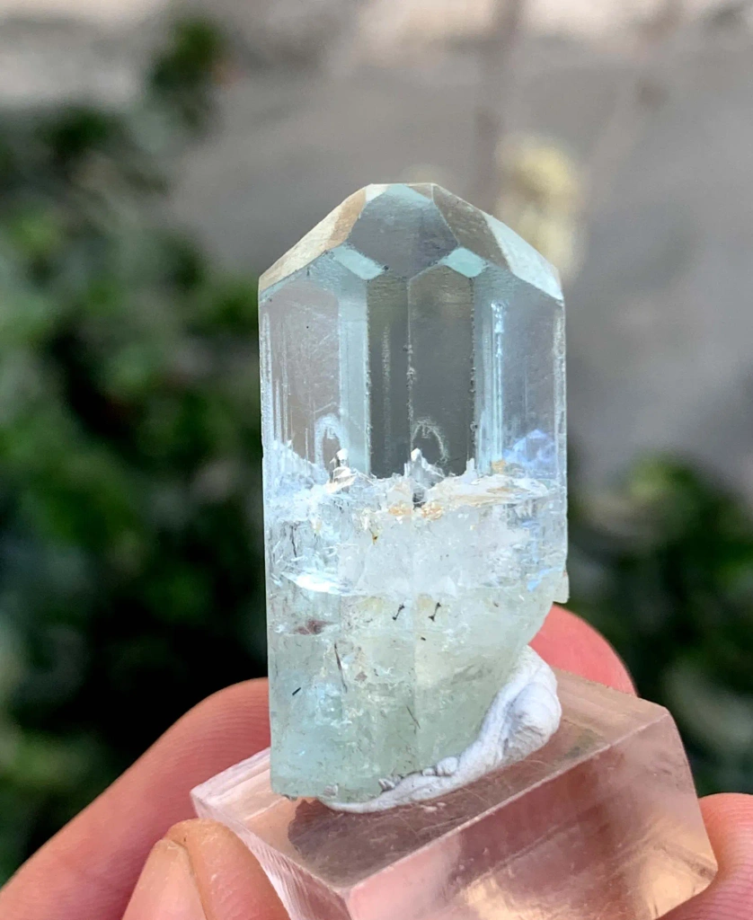 Diamond Cut Blue Transparent Aquamarine Crystal from Pakistan - image 3