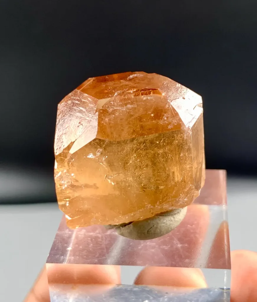 Diamond Cut Terminated Golden Color Topaz Crystal from Skardu Pakistan - image 8