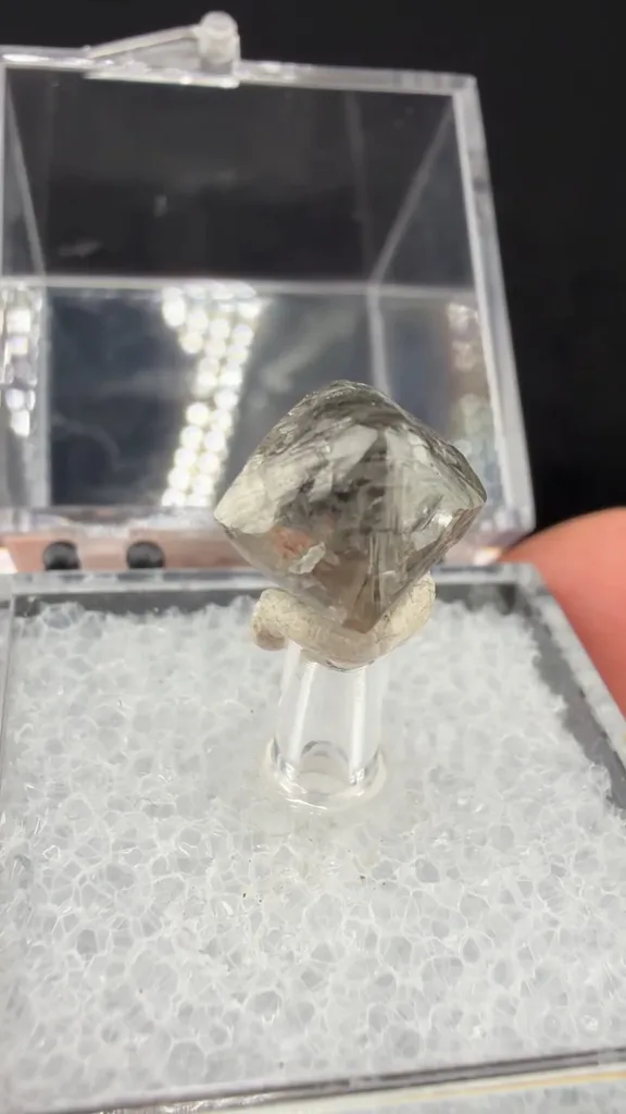 Diamond - image 3
