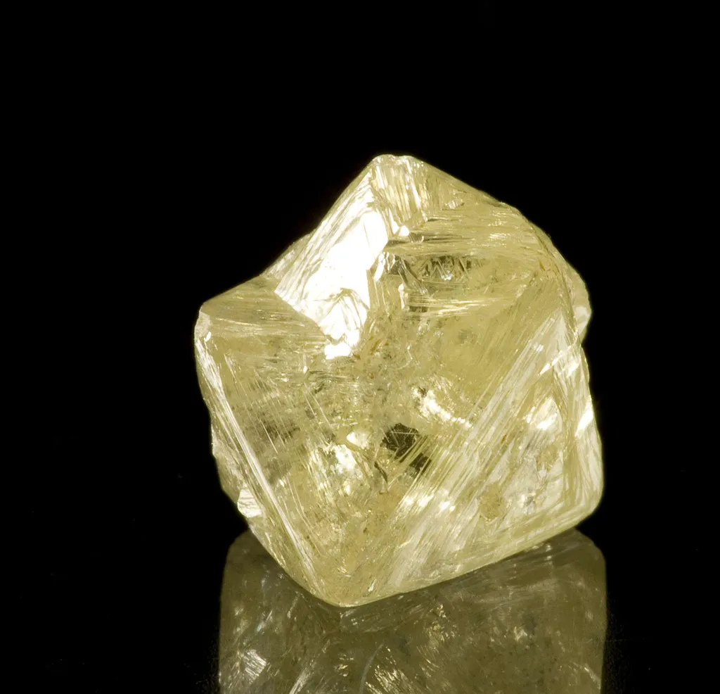 Diamond (Fancy Yellow) - image 4