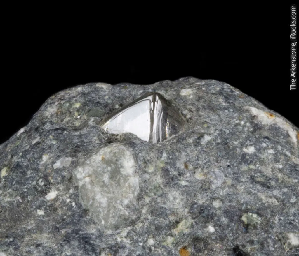 Diamond in Kimberlite - image 4