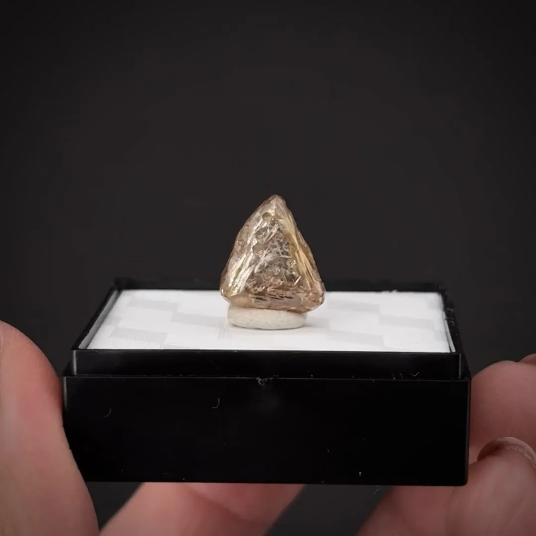 Diamond (macle twinned) - image 2