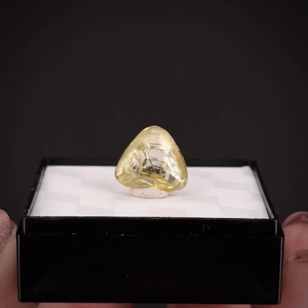 Diamond (macle twinned) - image 2