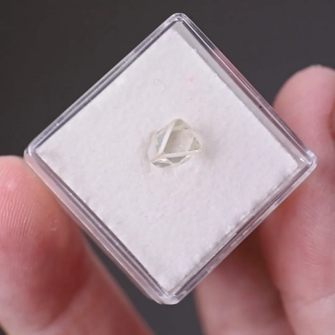 Diamond (Single Octahedral Crystal) - image 2