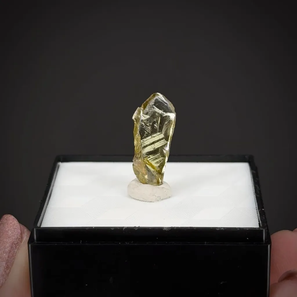 Diamond (unusual shape) image
