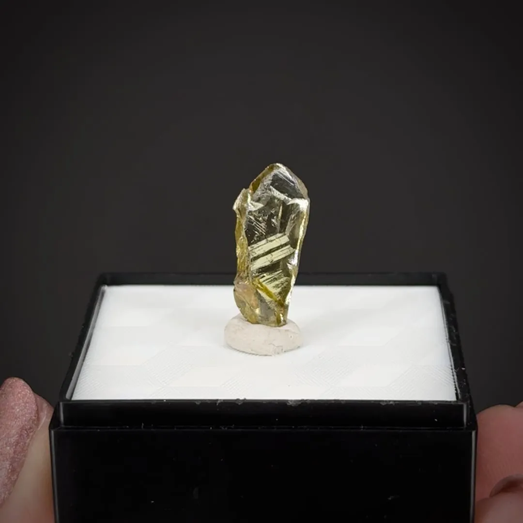 Diamond (unusual shape) - image 1