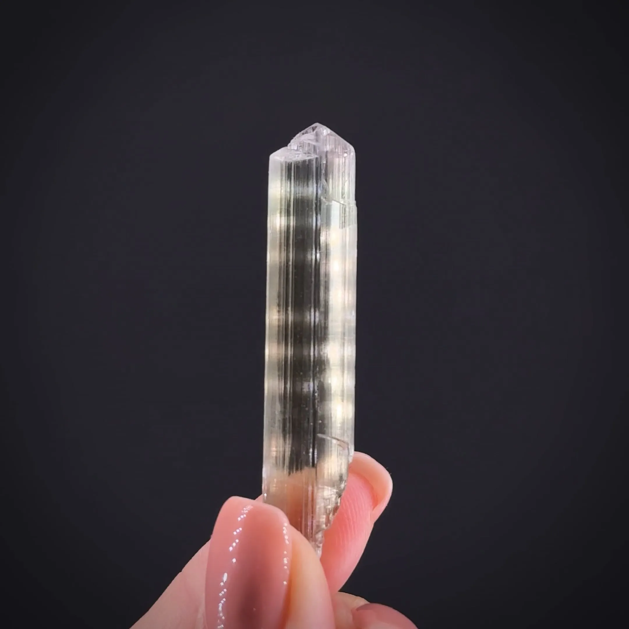 Diaspore (doubly terminated) - image 2