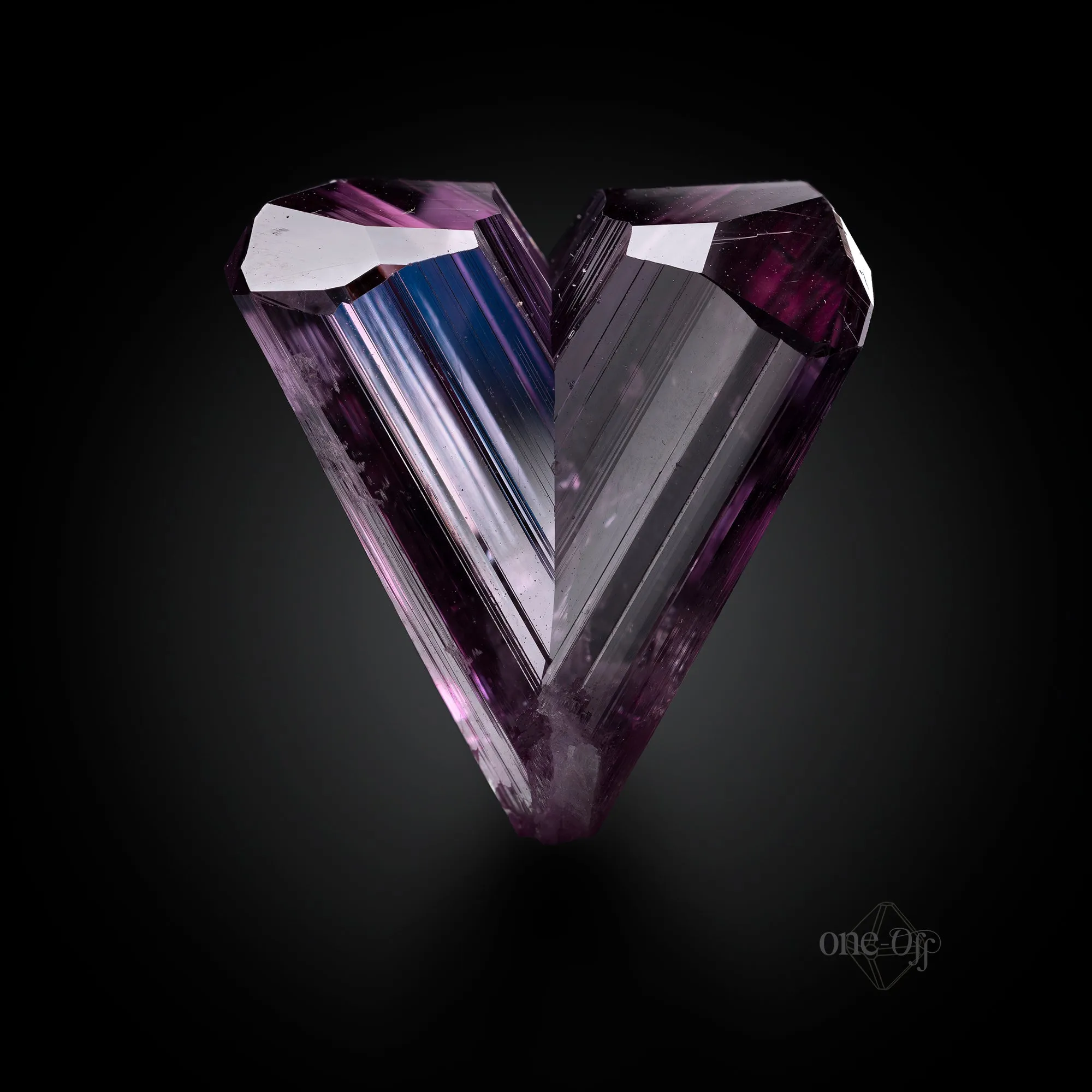 Diaspore var. Zultanite - image 5