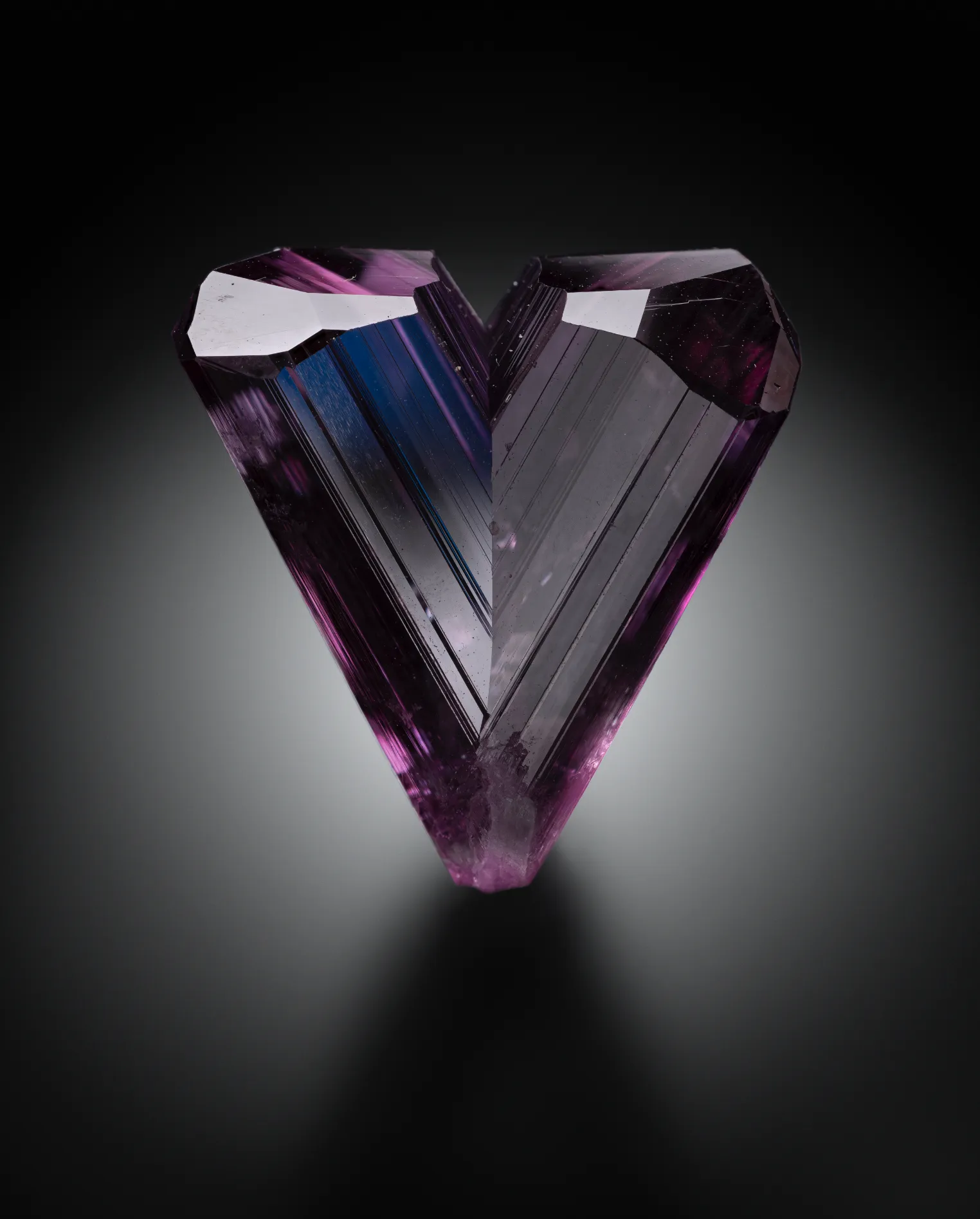 Diaspore var. Zultanite - image 3