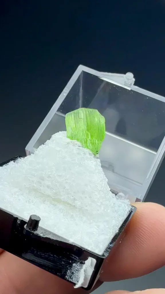 Diopside - image 2