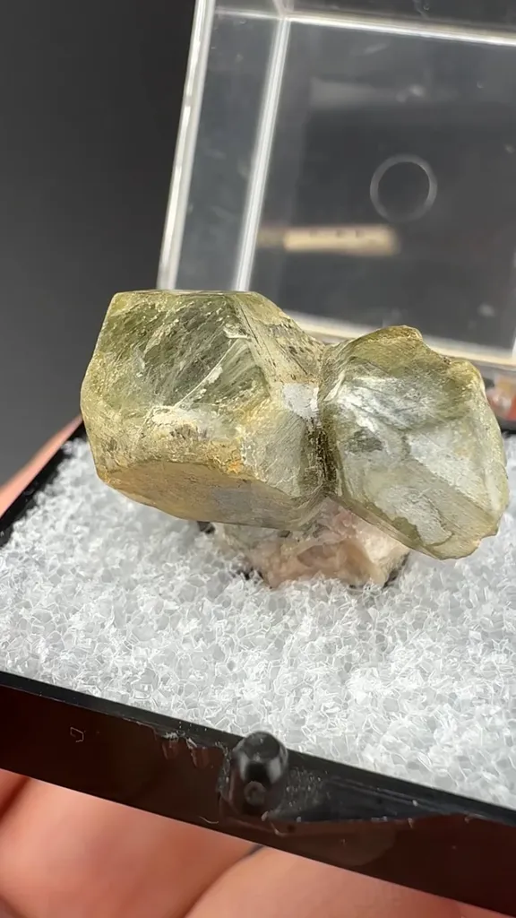 Diopside image
