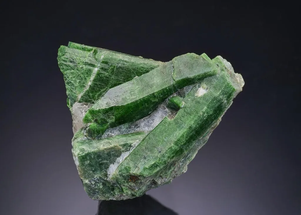 Diopside image