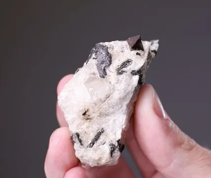 Diopside from Oka complex, Québec, Canada