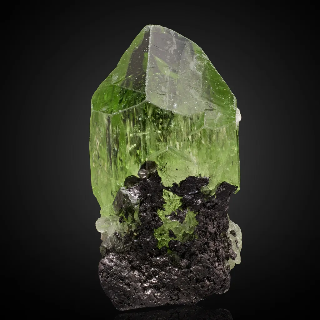 Diopside, Graphite image