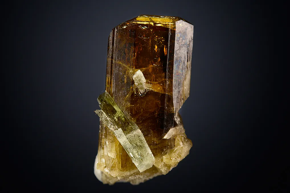 Diopside on Epidote - image 4