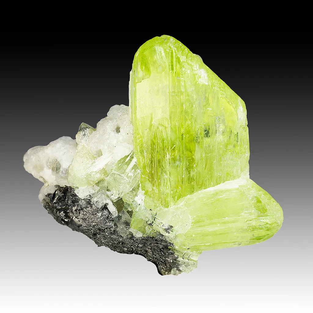 Diopside with Calcite image