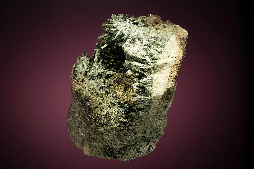 Diopside with Magnetite - image 4