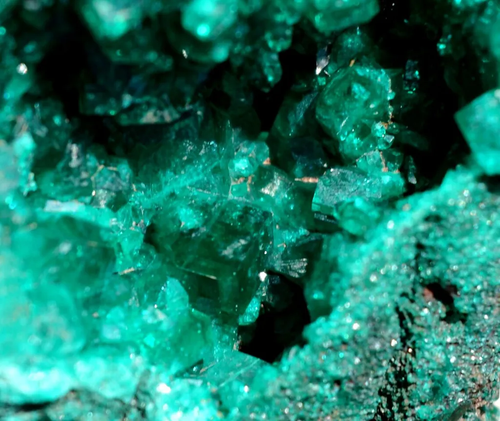 Dioptase 113 grams - Mfouati District, Bouenza Department, Republic of the Congo - image 4