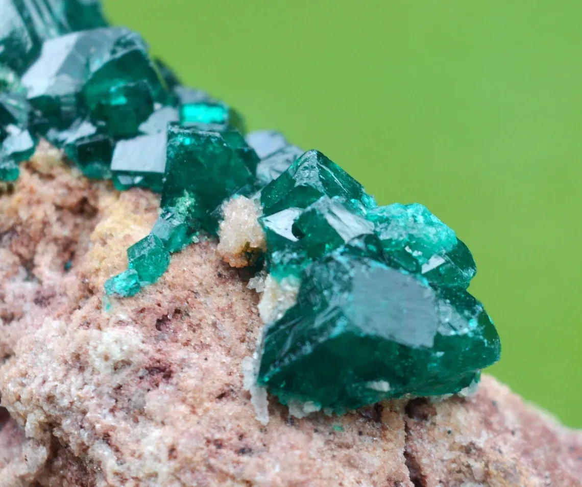 Dioptase 129 grams - Tantara Mine, Shinkolobwe, Kambove Territory, Haut-Katanga, DR Congo - image 5