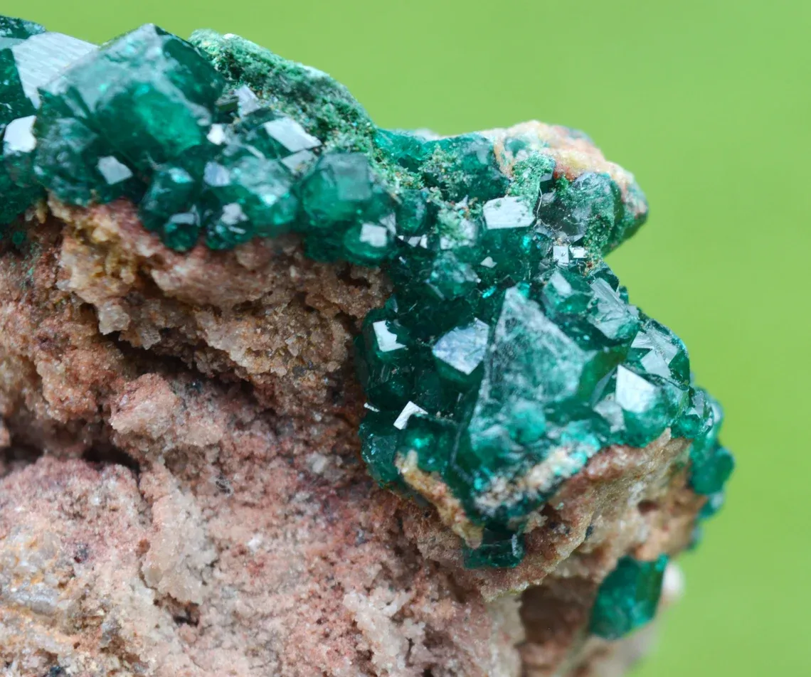 Dioptase 129 grams - Tantara Mine, Shinkolobwe, Kambove Territory, Haut-Katanga, DR Congo - image 8