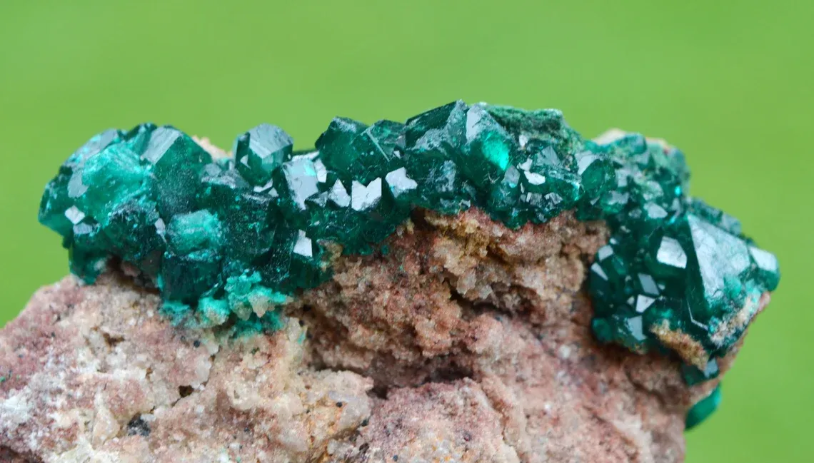 Dioptase 129 grams - Tantara Mine, Shinkolobwe, Kambove Territory, Haut-Katanga, DR Congo - image 6