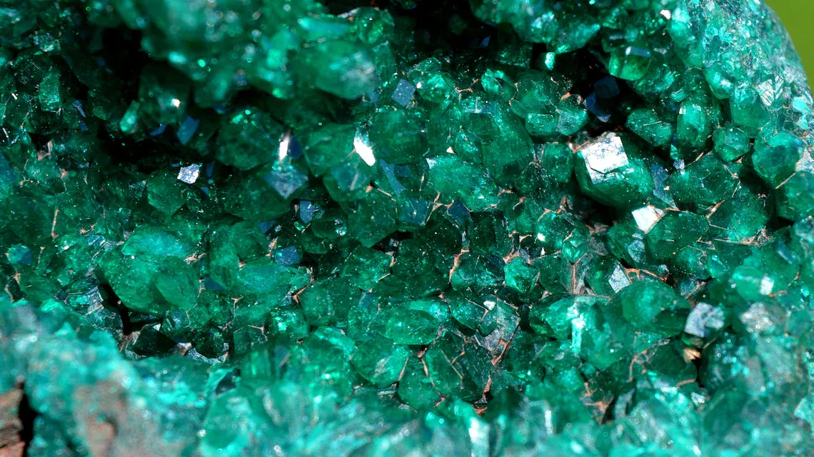 Dioptase 197 grams - Mpita prospect, Kimbedi, Mindouli District, Pool Department, Republic of Congo - image 3