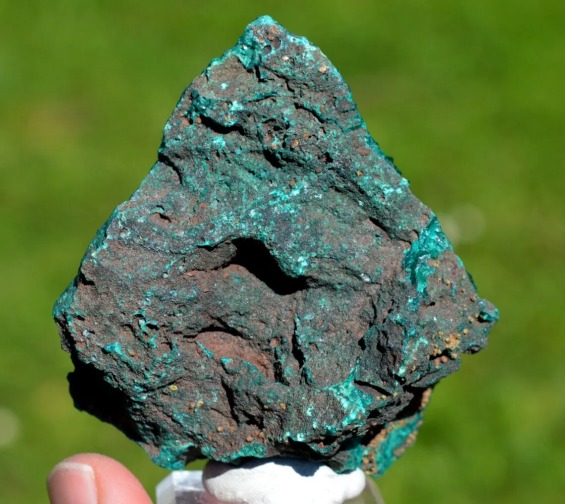 Dioptase 197 grams - Mpita prospect, Kimbedi, Mindouli District, Pool Department, Republic of Congo - image 6