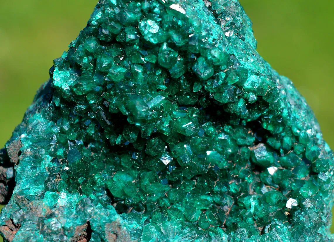 Dioptase 197 grams - Mpita prospect, Kimbedi, Mindouli District, Pool Department, Republic of Congo - image 2