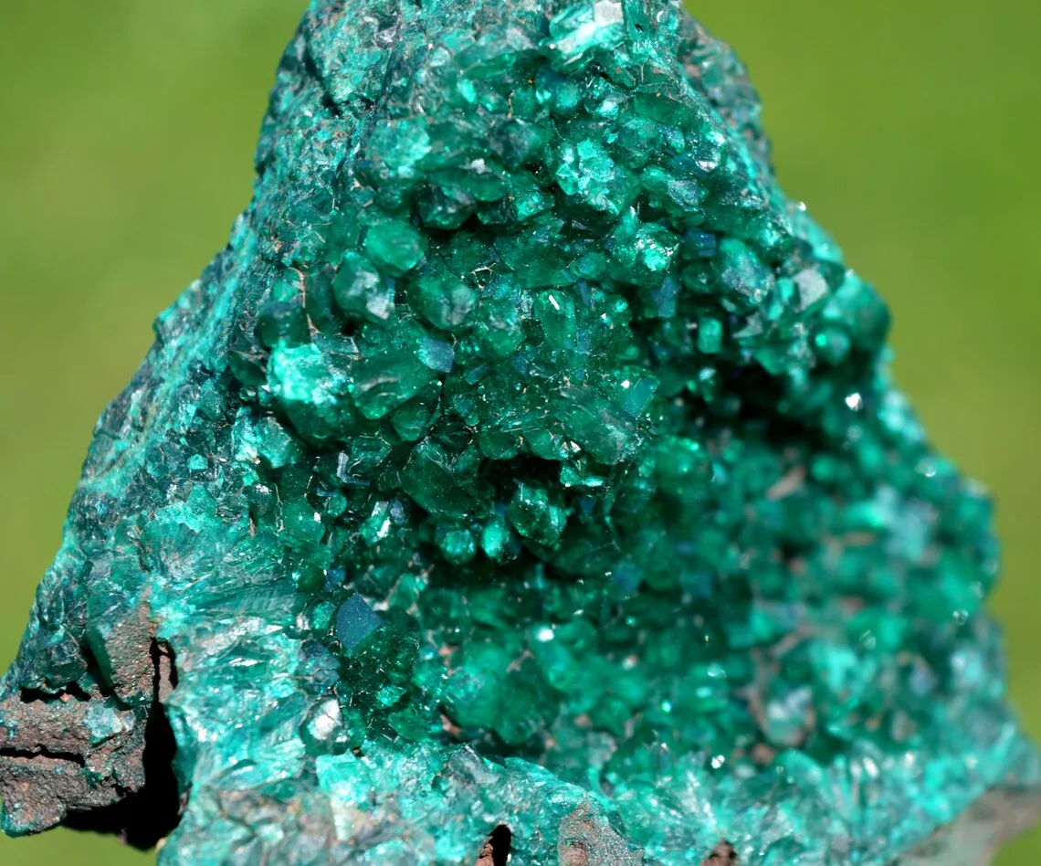 Dioptase 197 grams - Mpita prospect, Kimbedi, Mindouli District, Pool Department, Republic of Congo - image 4