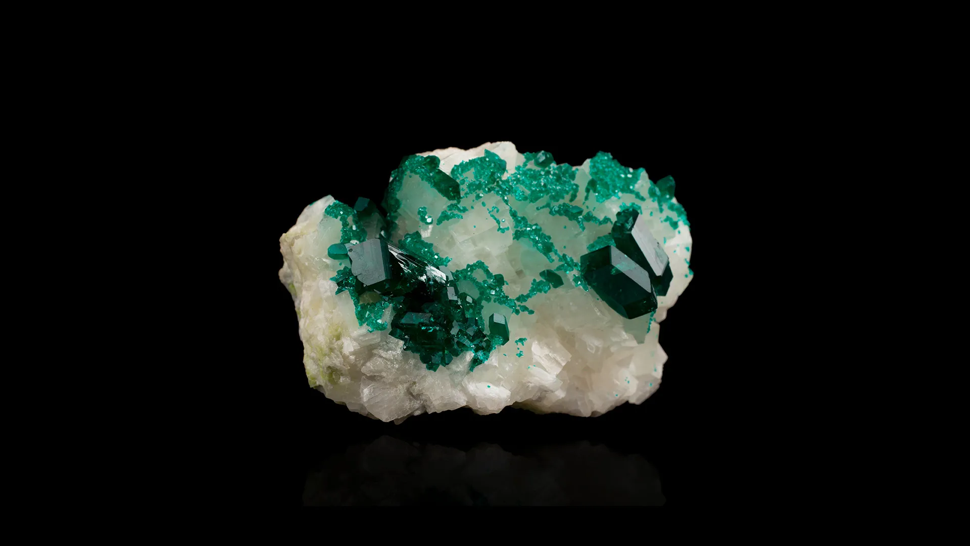 Dioptase - image 1