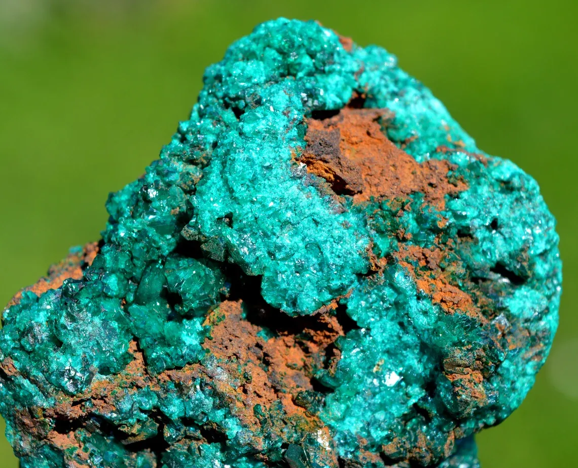 Dioptase 220 grams - Mpita prospect, Kimbedi, Mindouli District, Pool Department, Republic of Congo - image 7
