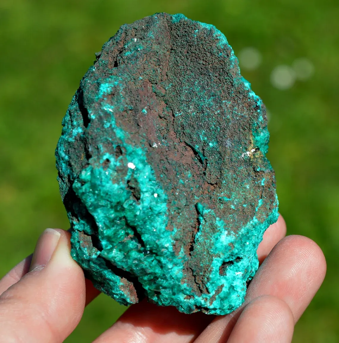 Dioptase 238 grams - Mpita prospect, Kimbedi, Mindouli District, Pool Department, Republic of Congo - image 7