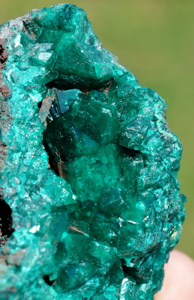 Dioptase 264 grams - Mfouati District, Bouenza Department, Republic of the Congo - image 2