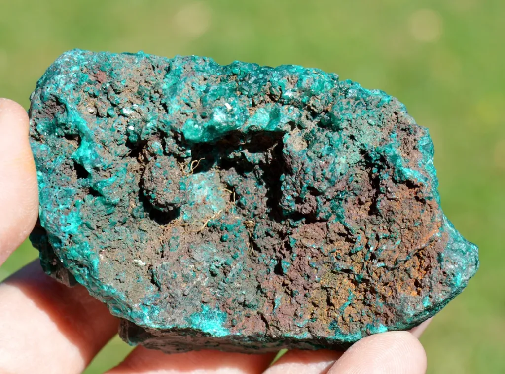 Dioptase 264 grams - Mfouati District, Bouenza Department, Republic of the Congo - image 6