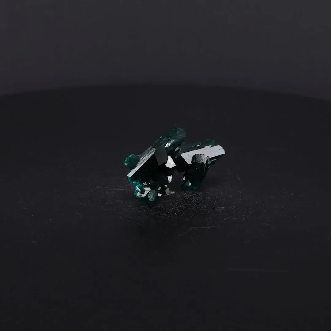 Dioptase - image 2