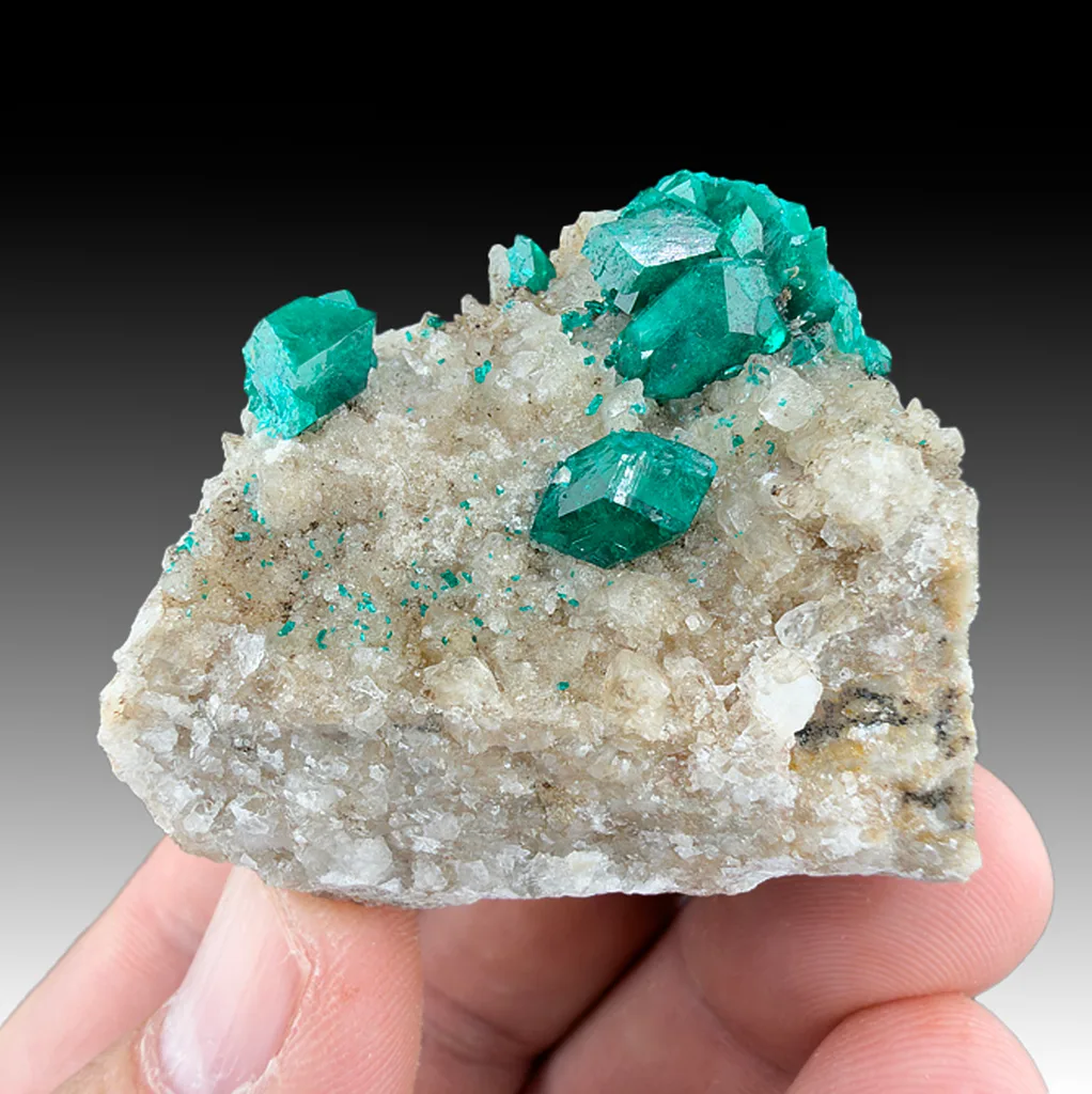 Dioptase - image 1