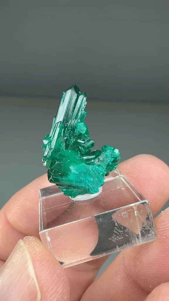 Dioptase - image 2