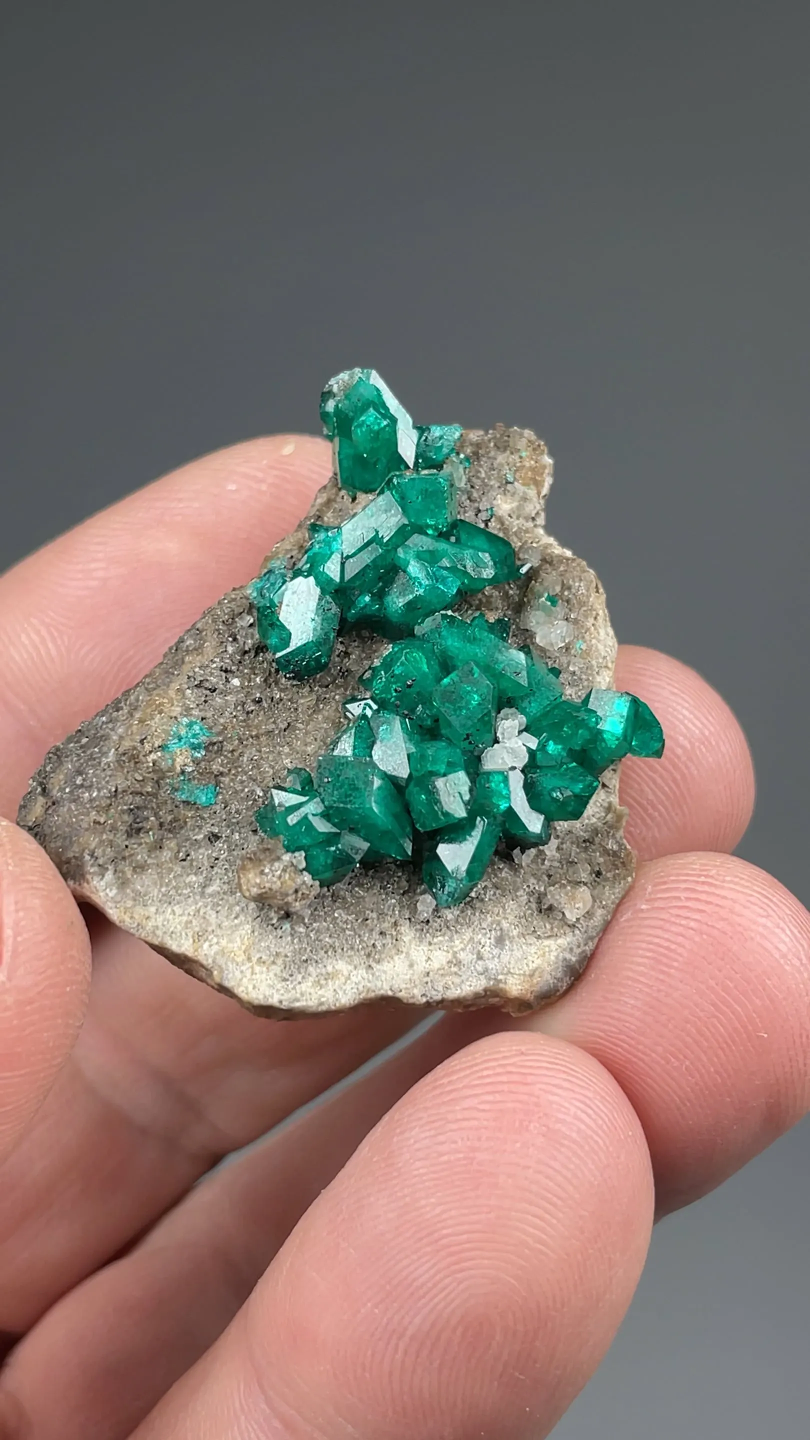 Dioptase - image 2