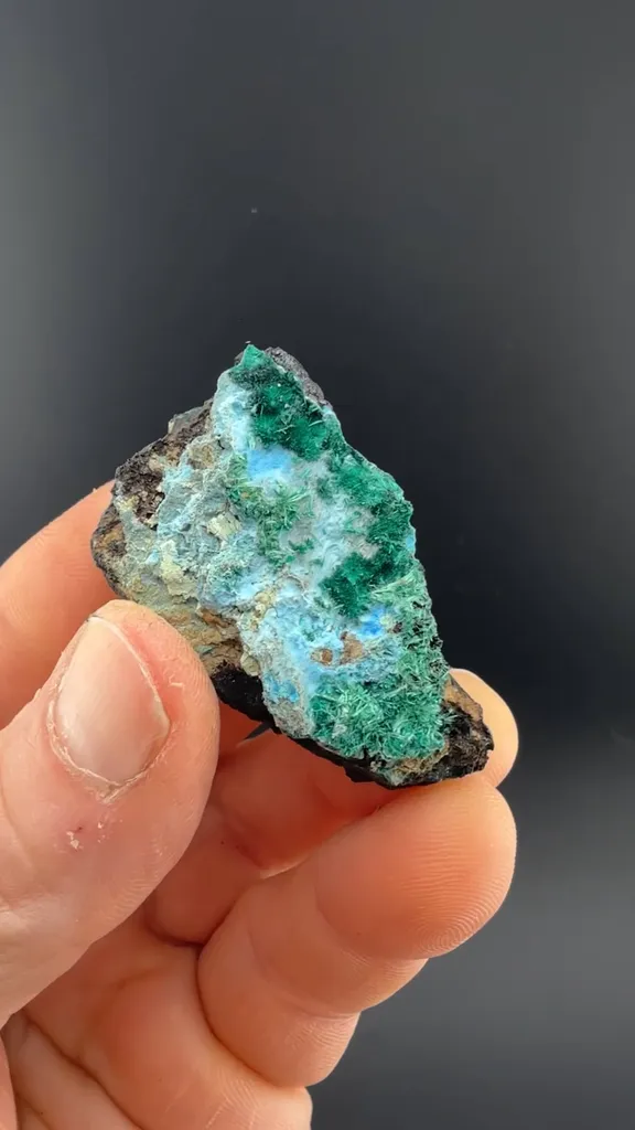 Dioptase - image 2