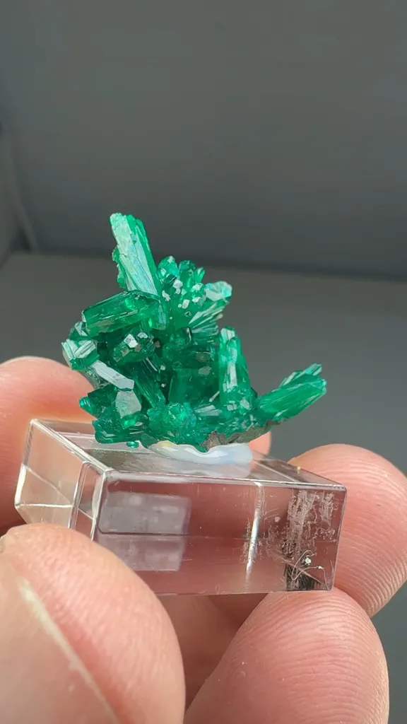 Dioptase image
